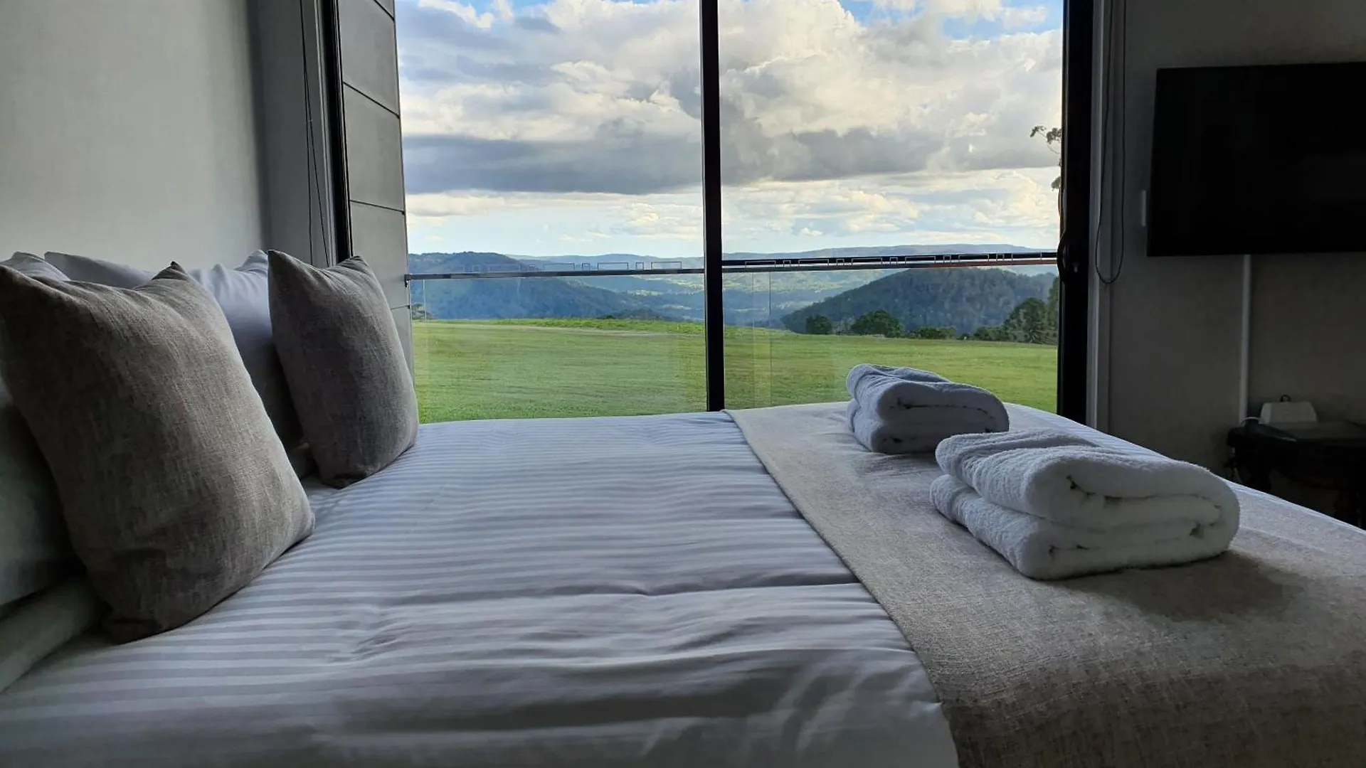 Couette-café Bed and Breakfast Modern Couples Getaway à Witta